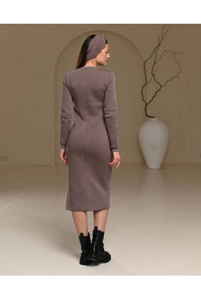 Тепла сукня на флісі з манжетами бежевого кольору