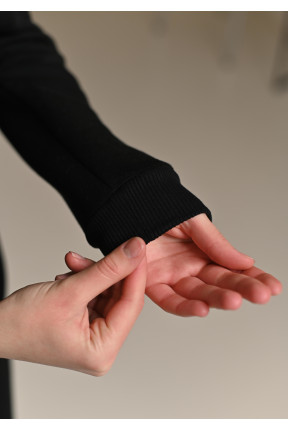 Теплое платье на флисе на молнии с манжетами  чорного цвета