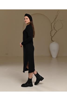 Теплое платье на флисе с манжетами  чорного цвета
