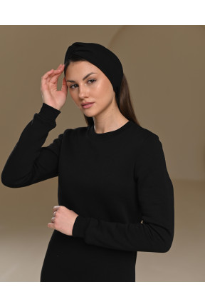 Теплое платье на флисе с манжетами  чорного цвета