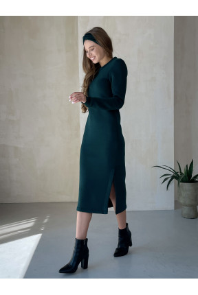 Тепла зимова довга сукня на флісі з розрізом збоку. Круглий виріз, манжети з довязу.