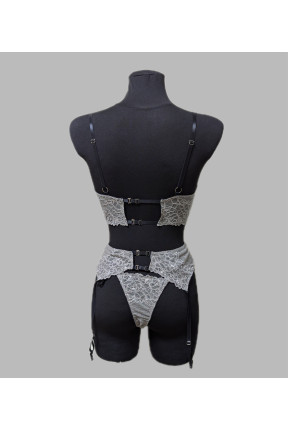 Комплект кружевного белья белого цвета с гартерами черного цвета на бедра 5442