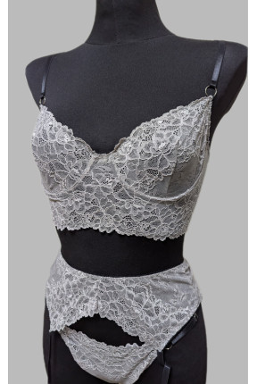 Комплект кружевного белья белого цвета с гартерами черного цвета на бедра 5442