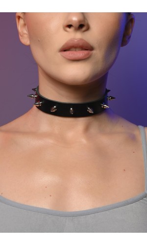 Чокер вузький жіночий з шипами 601