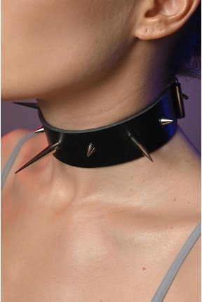Чокер жіночий з шипами 610