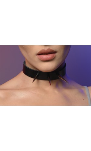 Чокер жіночий з шипами з переді 623