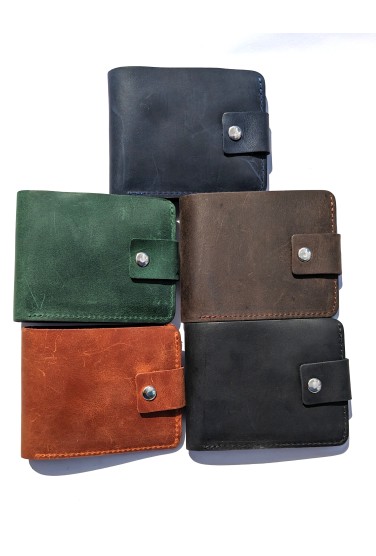 Гаманець на кнопці для купюр та пластикових карток 5005