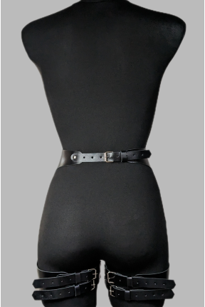 Гартери жіночі з широких шкіряних лямок на стегна 2019