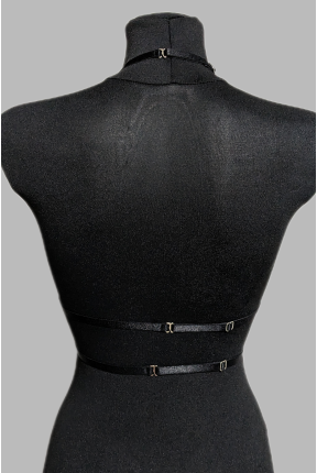 Белье женское из бретелей покрытых стразами 2025